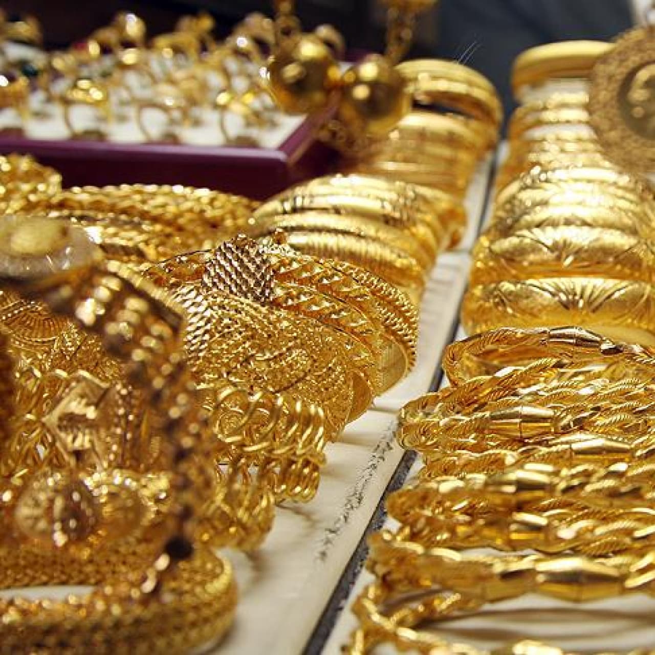 Altın yükselişe geçti!