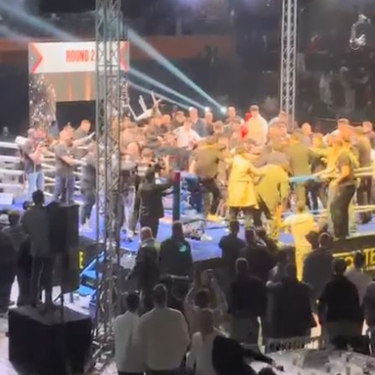 Trabzon'da ring savaş alanına döndü