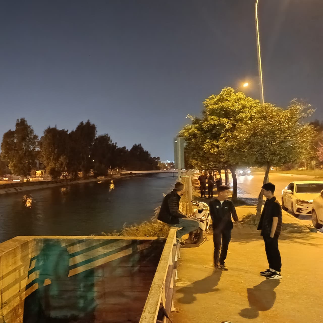 Sulama kanalına düşen genç kayboldu