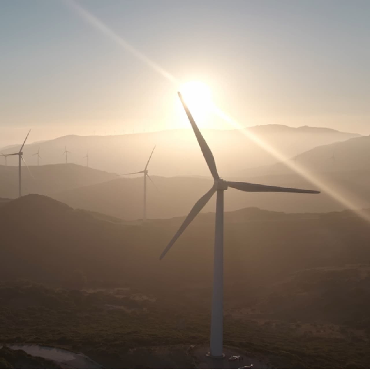 2025'te devreye alınan elektrik kapasitesinin yüzde 99'u yenilenebilir kaynaklarda