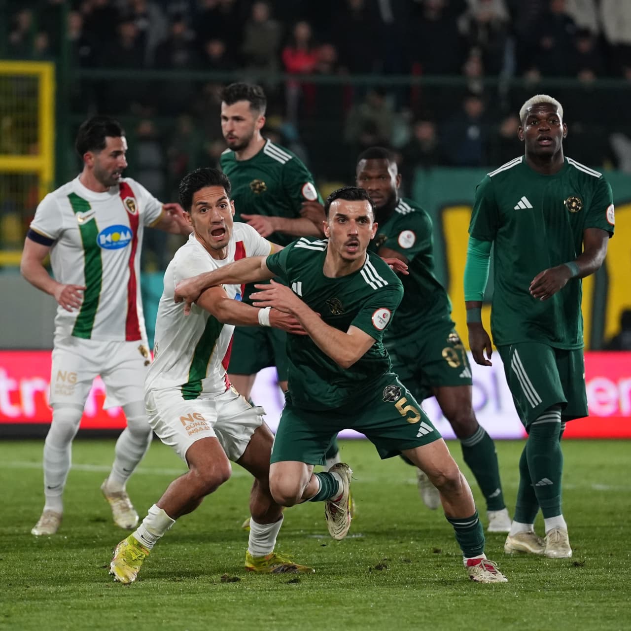 1. Lig'de düğüm çözülüyor! Amed mi, Erok mu?