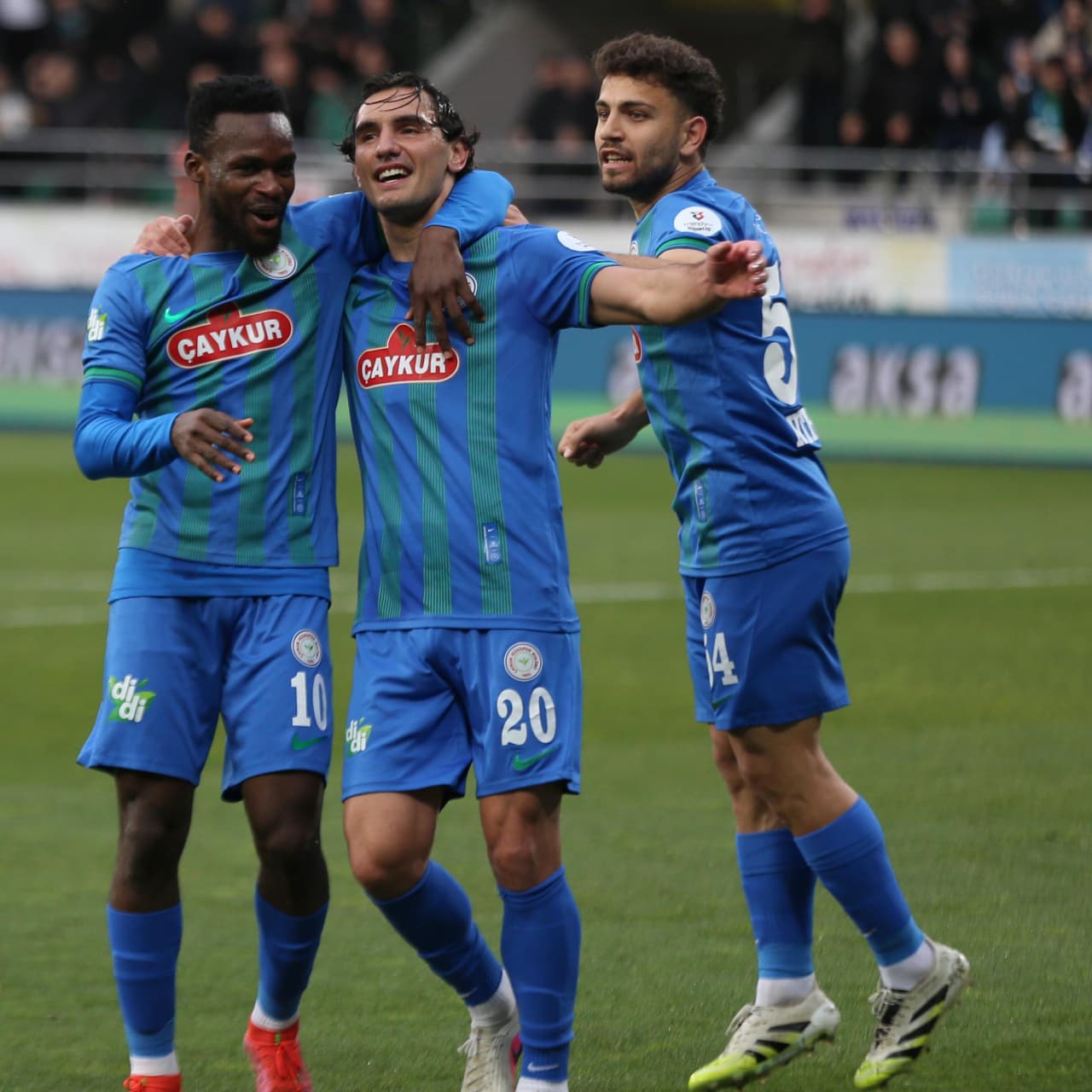 Rizespor sahasında 3 golle kazandı!
