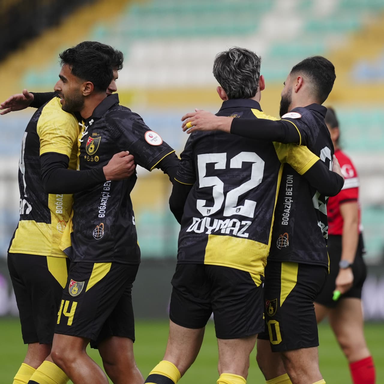 İstanbulspor'dan 8 gollü galibiyet!