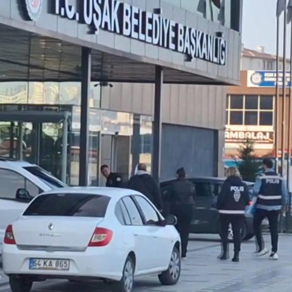 Uşak'ta 29 şüpheli adliyede