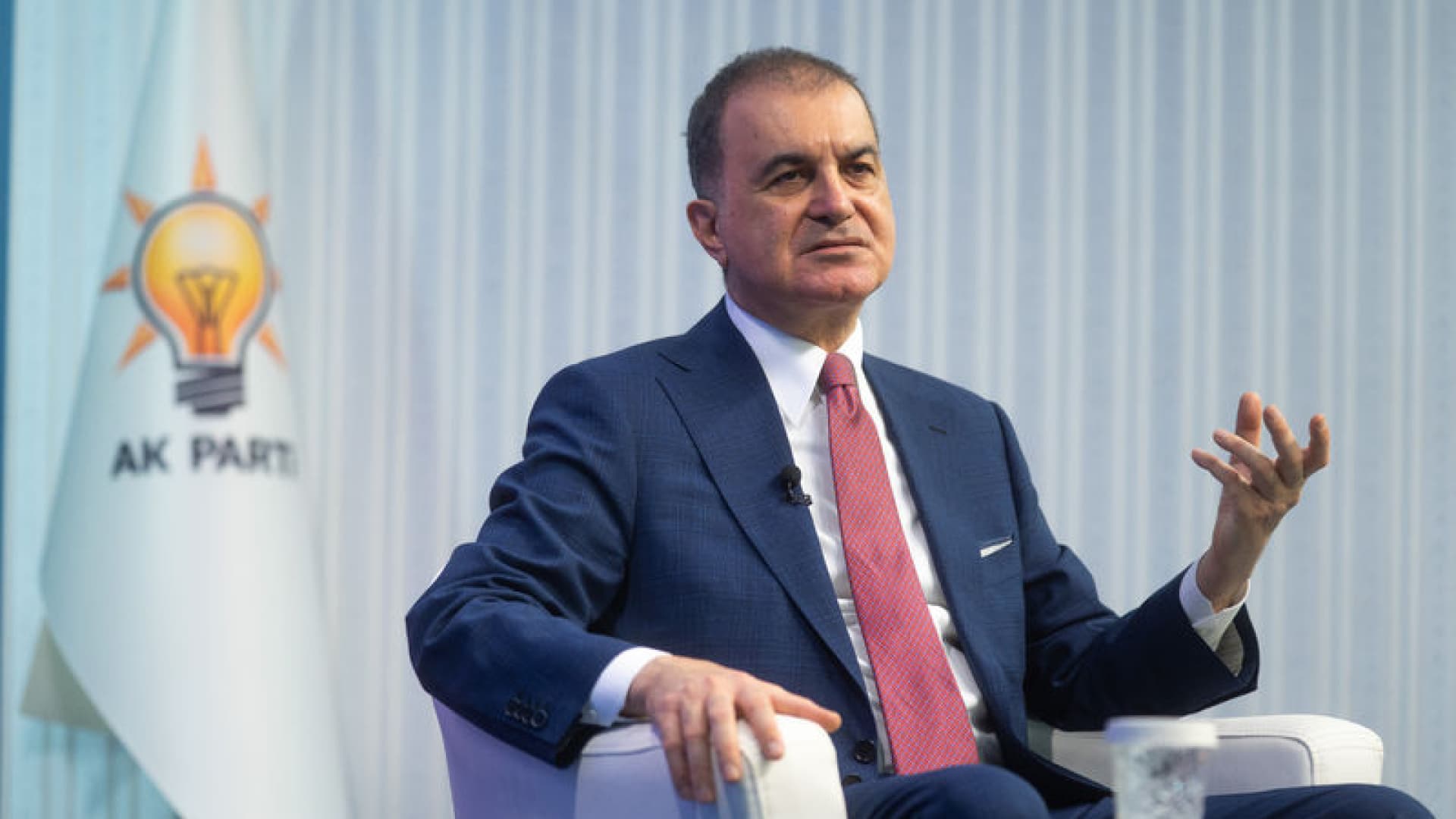 Ömer Çelik'ten fon dolandırıcılığı soruşturması açıklaması