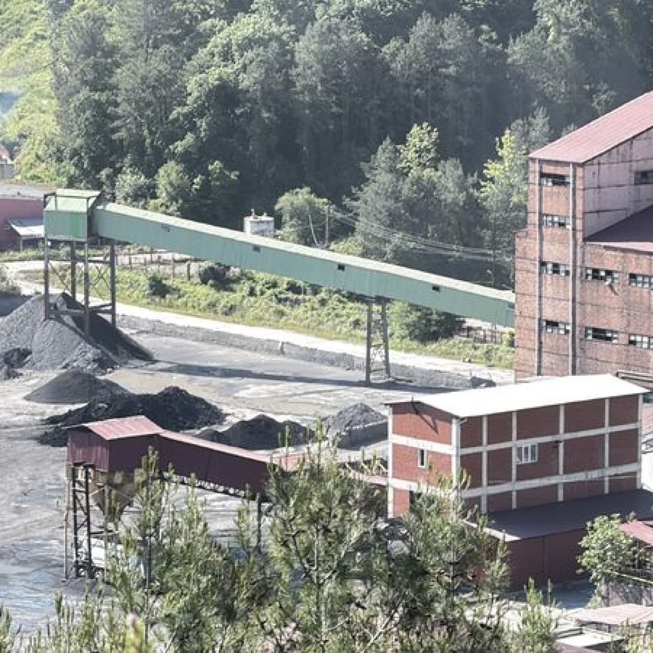Madendeki yangın 6 gündür sürüyor